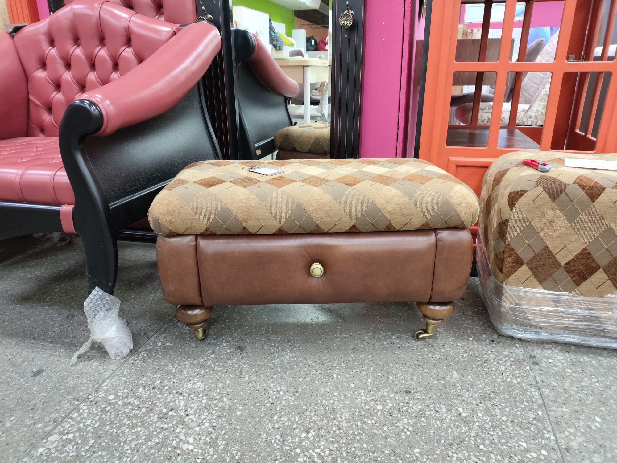 Банкетка Валента-4 (категория 4) (Гарвард клетка + НК Mirror Cognak) 18016