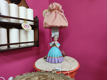 Св-ник быт/ СБ-120 "Девочка с розой" цв 32105+Абажур 10-20 "Мадлен" (В- солнечный персик)